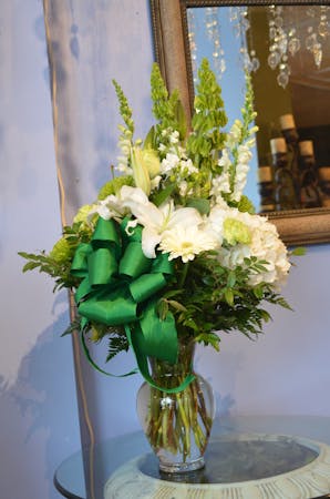 Emerald Isle Bouquet Staten Island Ny Same Day Flower Delivery Moravian Florist