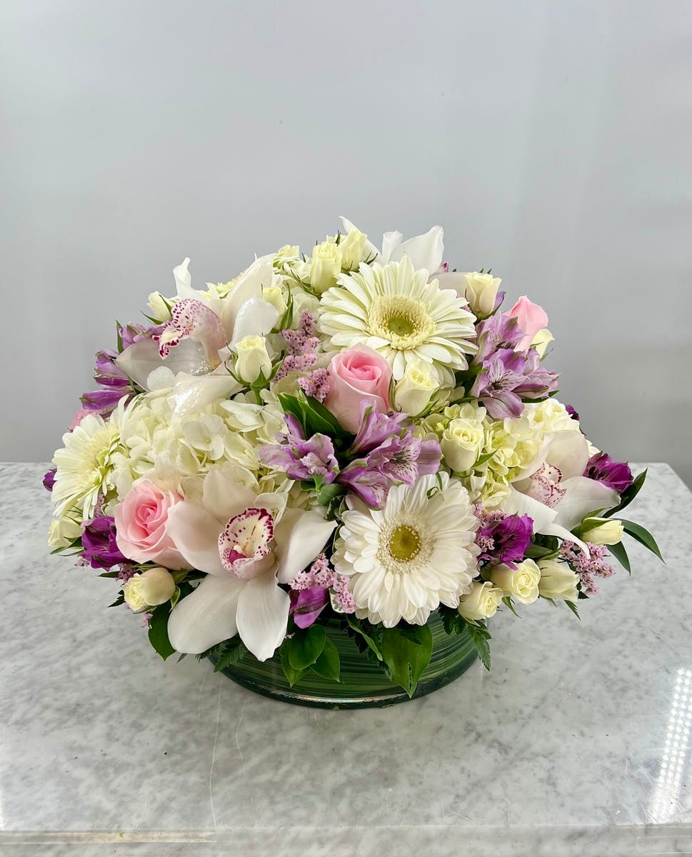 Pastel Allure Staten Island (NY) SameDay Flower Delivery Moravian